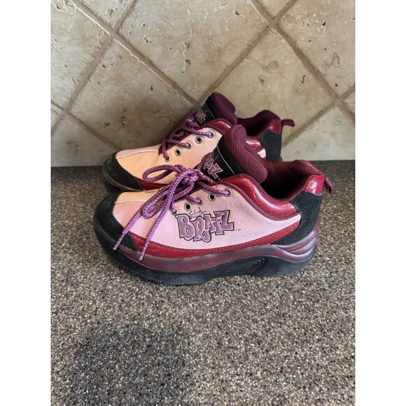 Bratz Other - Bratz Flashback Fever Skate Shoes Street Flyers Retractable Wheel 2005 Size 4